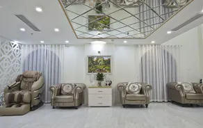 DLmos Hanoi Hotel - Lobby sitting area