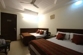 Hotel Chanchal Deluxe -A Unit Of Nihar Hotels-Just 2 minutes Walking Distance From New Delhi Railway Station - Quarto