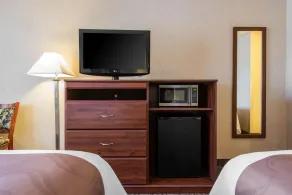 Quality Inn Burlington - Room