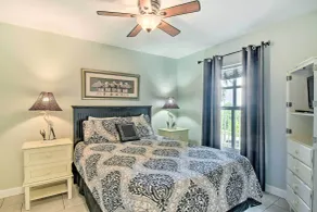 Gulf Shores Condo w/ Pool View: Walk to Beach! - Interiør