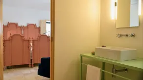 Fatuaria - Bathroom