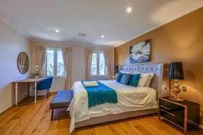 StayAU Sunset Two Story Lakeside Oasis with Scenic Yard - Quarto