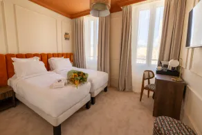 Hotel Ambassador, completely renovated - Zimmer