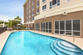 Holiday Inn Express Hotel & Suites Fort Myers East - The Forum by IHG - Piscina