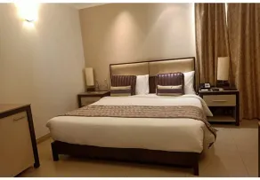 Sarovar Portico Surajkund - Room