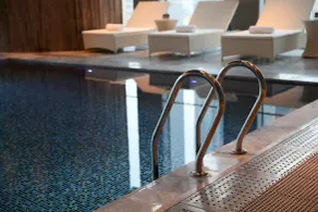 Crowne Plaza Nanning City Center by IHG - Piscina