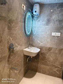 Hotel Sanjari International - Bathroom