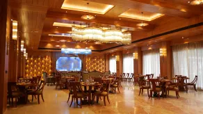 Sandyy Wavess Beach Resort - Restaurant