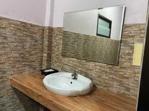 OYO 75524 SK Resort - Bathroom