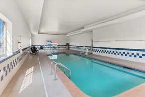 Quality Inn Blackwell I-35 - Piscine