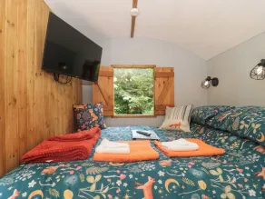 The Foxes Den Shepherds Hut - Room