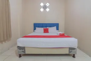 RedDoorz Syariah near Terminal Batu Ampar 2 - Chambre