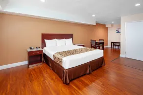 Travelodge by Wyndham Harbor City - Chambre