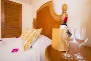 Connie's Comfort Suites - Room