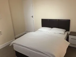 Room in Guest Room - Spacious Room in Leicester - Room