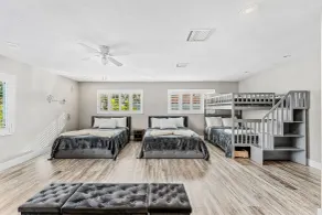 332 Formosa Drive - Rum