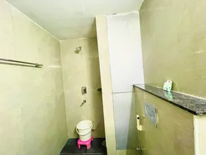 Hotel Janaki Pride - near Temple - Bathroom