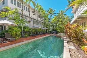 Balboa Apartments - Pool