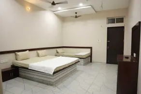 Navkar Palace Hotel & Resort - Room
