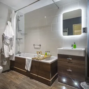 The Castle Hotel, Conwy, North Wales - The Coaching Inn Group - Salle de bain