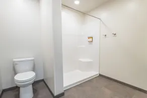 Yellowstone Motel - Bathroom