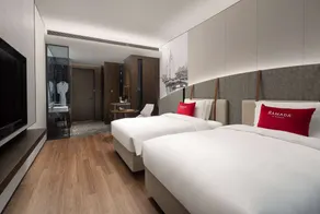 Ramada by Wyndham Qingdao Jiaodong International Airport - Room