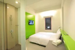 POP! Hotel Diponegoro - Room