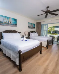 Savannah Beach Club Hotel - Room