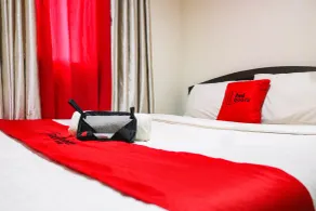 RedDoorz Plus @ Mabolo Cebu - Room