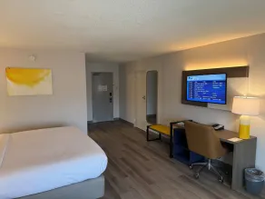 Comfort Inn & Suites Danbury-Bethel - Chambre
