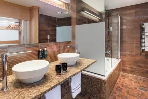 Meliá Madrid Princesa - Bathroom