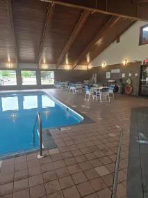 AmericInn by Wyndham Sturgeon Bay - Basseng