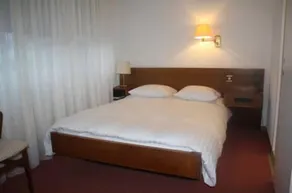 Hôtel de la Poste Martigny - City Center - Værelse