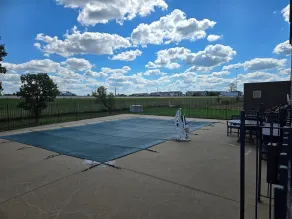 Super 8 by Wyndham Gardner - Piscine