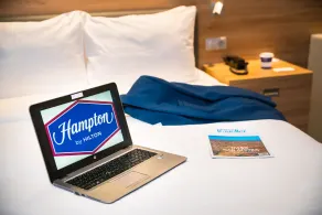 Hampton by Hilton Lublin - Room