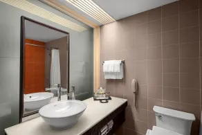RIHGA Royal Laguna Guam Resort - Bathroom