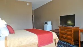 Oak Tree Inn & Suites - Rom