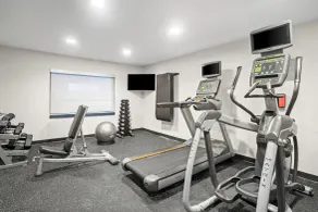 Spark by Hiton Bettendorf Quad Cities - Fitness facility