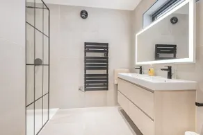 Kolbeh - Bathroom