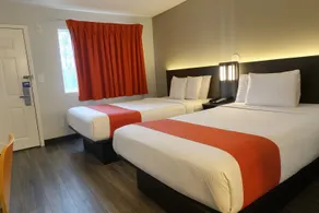 Motel 6-Roseville, MN - Minneapolis North - Room