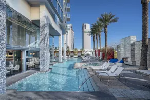 Palms Place Hotel and Spa - Piscine