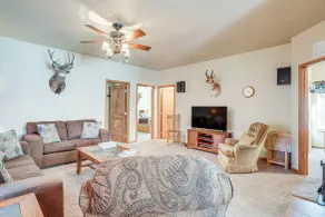 Cozy Ski Cabin w/ Deck Near Taos Ski Valley! - Innenbereich