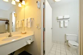 Clubhouse Inn - Salle de bain