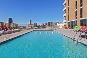 Crowne Plaza Dallas Downtown by IHG - Piscine