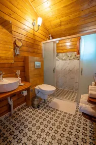 Eden Bungalows and Beach - Bathroom