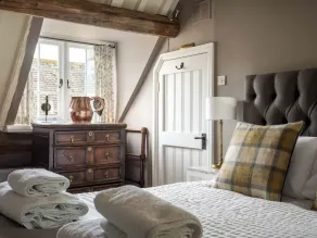 Courtyard House - Room
