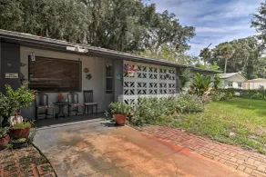 Jacksonville Getaway w/ Yard ~ 2 Mi to Beach! - Interiør