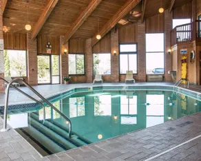 Quality Inn Hudsonville South - Piscina