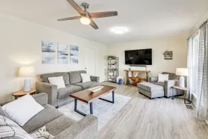 Waterfront Home on Lake Hamilton w/ Dock & 2 Decks - Interiör