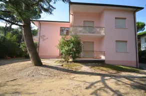 Appartamenti Lara - Facciata della struttura